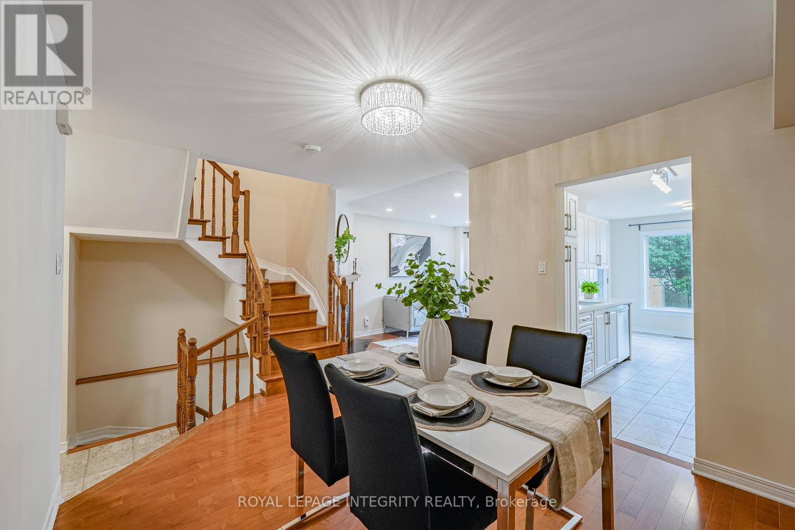 16 Redding Way, Ottawa, Ontario  K2G 6C2 - Photo 8 - X13463518