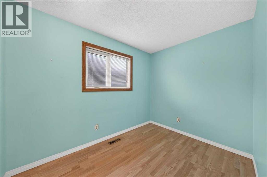 136 Hunterhorn Drive, Calgary, Alberta  T2K 6H3 - Photo 12 - A2322435
