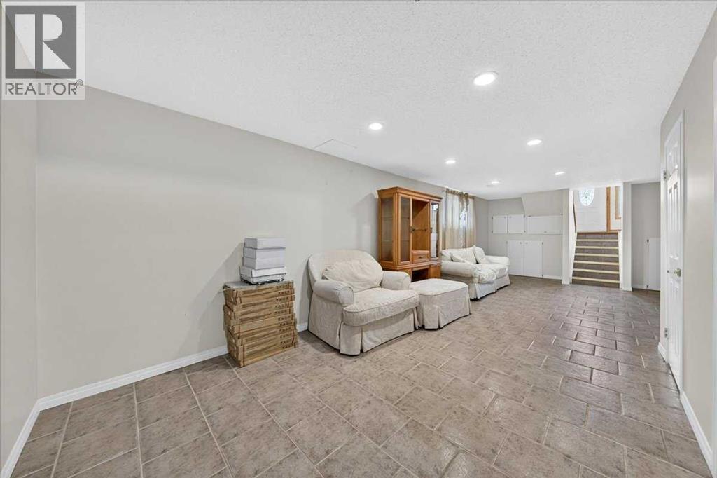 136 Hunterhorn Drive, Calgary, Alberta  T2K 6H3 - Photo 29 - A2322435
