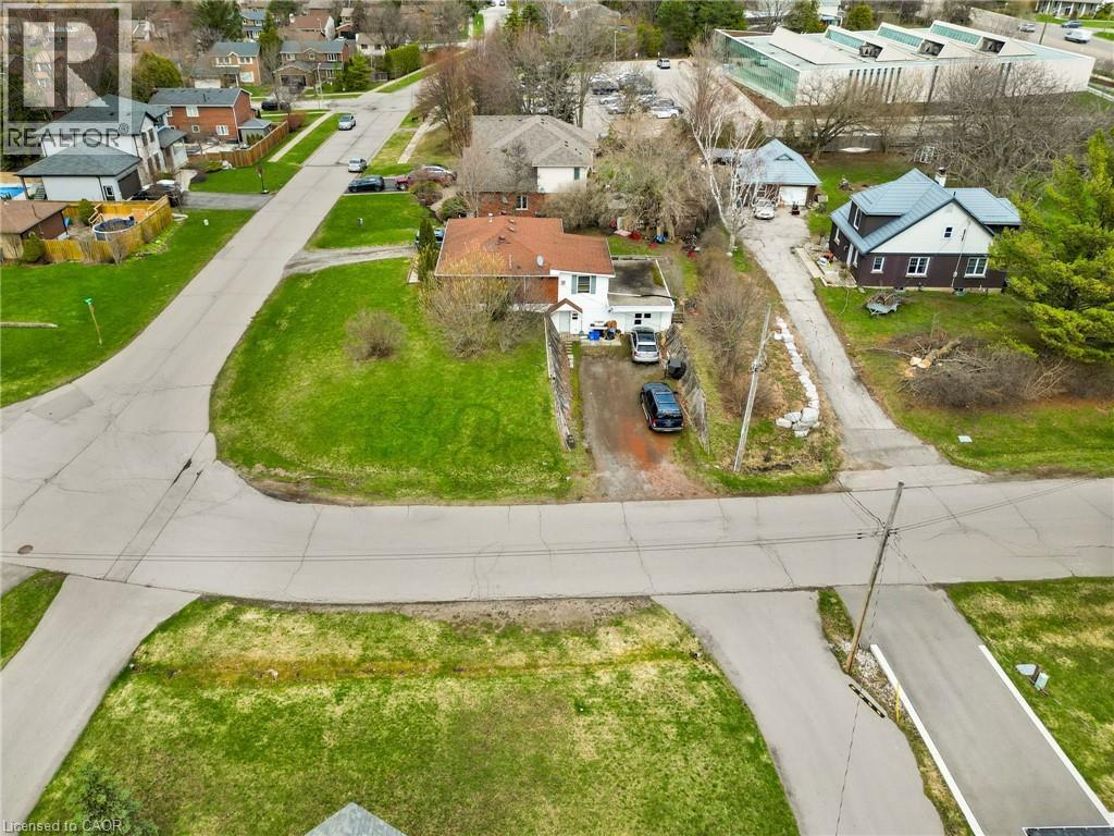 13 Mcdonald Court, Waterdown, Ontario  L9H 7G1 - Photo 9 - 40821365