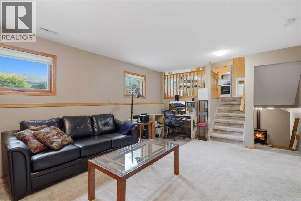 32 Dawson Street, Red Deer, Alberta  T4R 1V9 - Photo 28 - A2322136