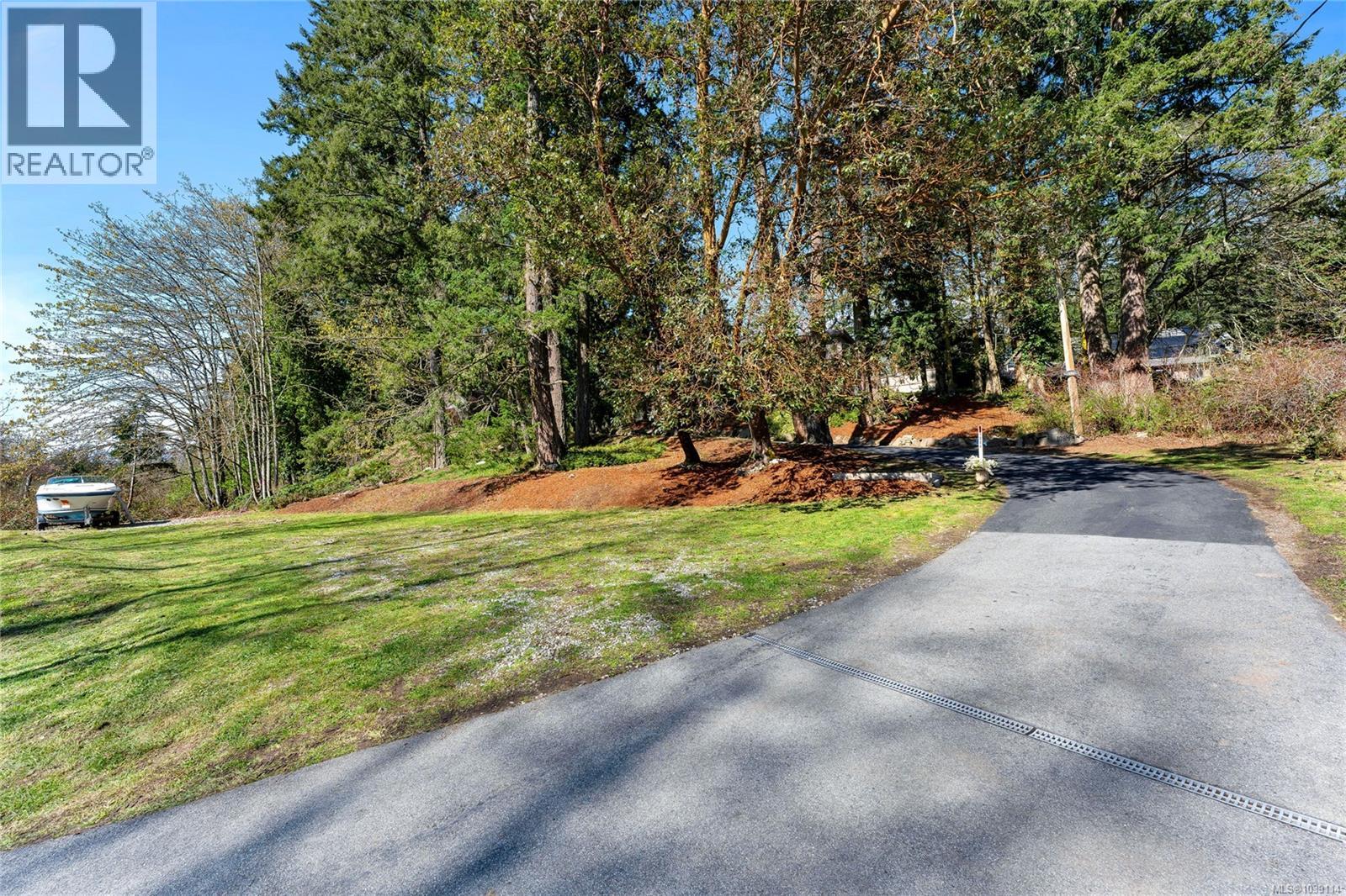 1084 Tatlow Rd, North Saanich, British Columbia  V8L 5P3 - Photo 4 - 1039114