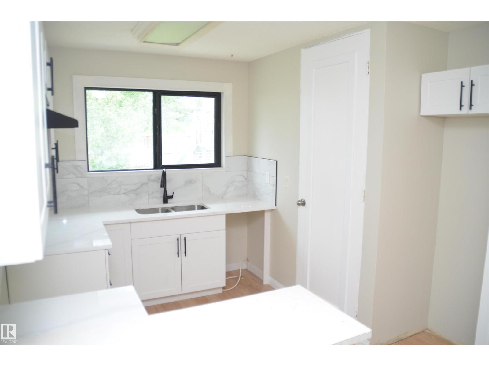 Unknown Address, ,    - Photo 13 - E4494431