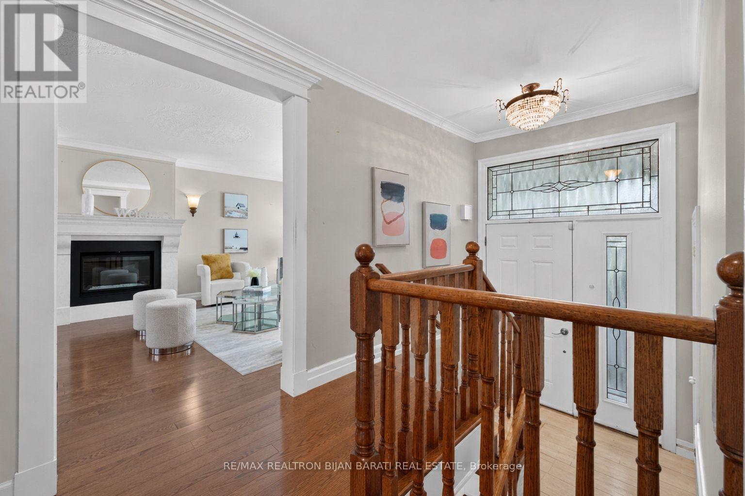 15 Revcoe Drive, Toronto, Ontario  M2M 2B9 - Photo 11 - C13463426