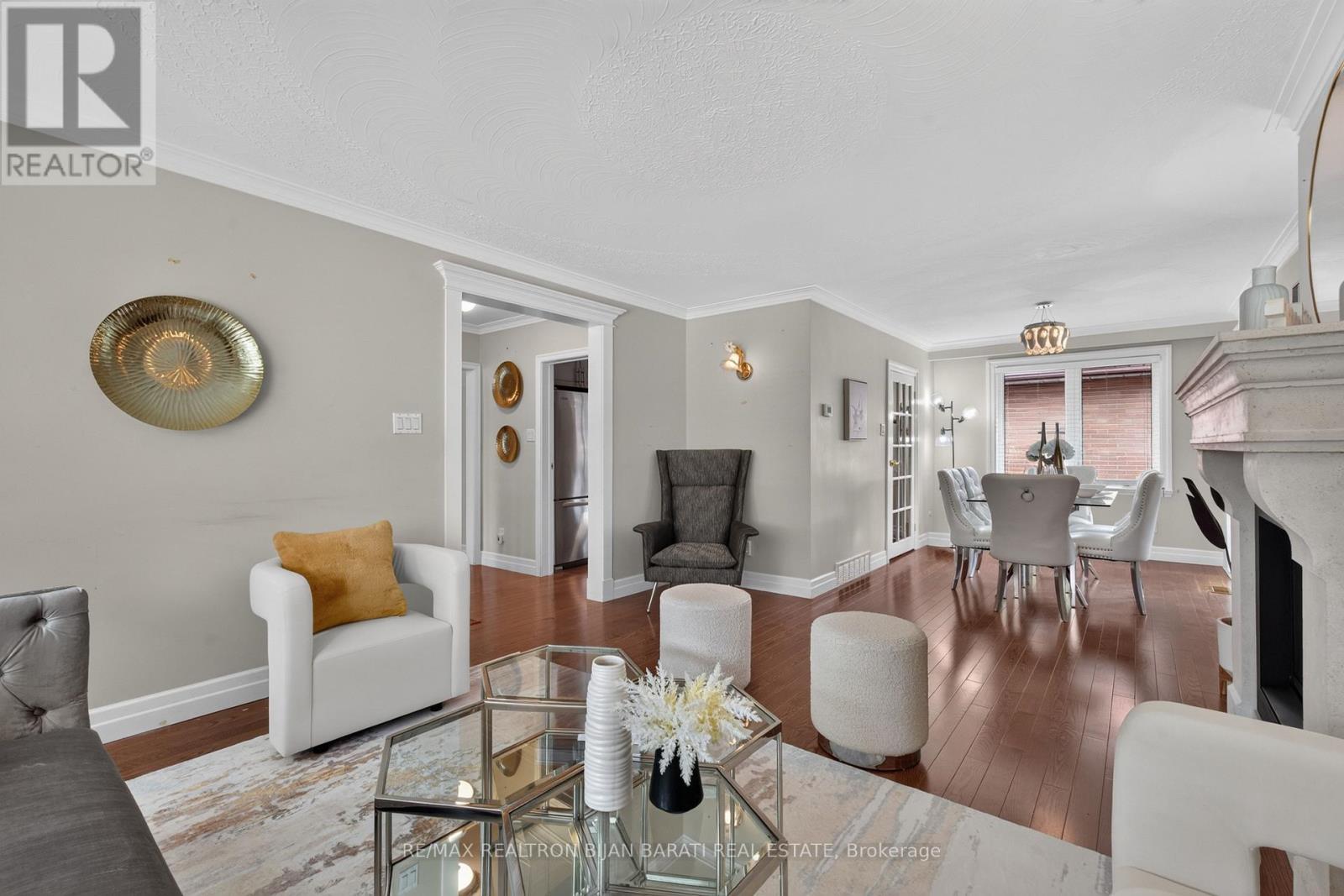 15 Revcoe Drive, Toronto, Ontario  M2M 2B9 - Photo 12 - C13463426