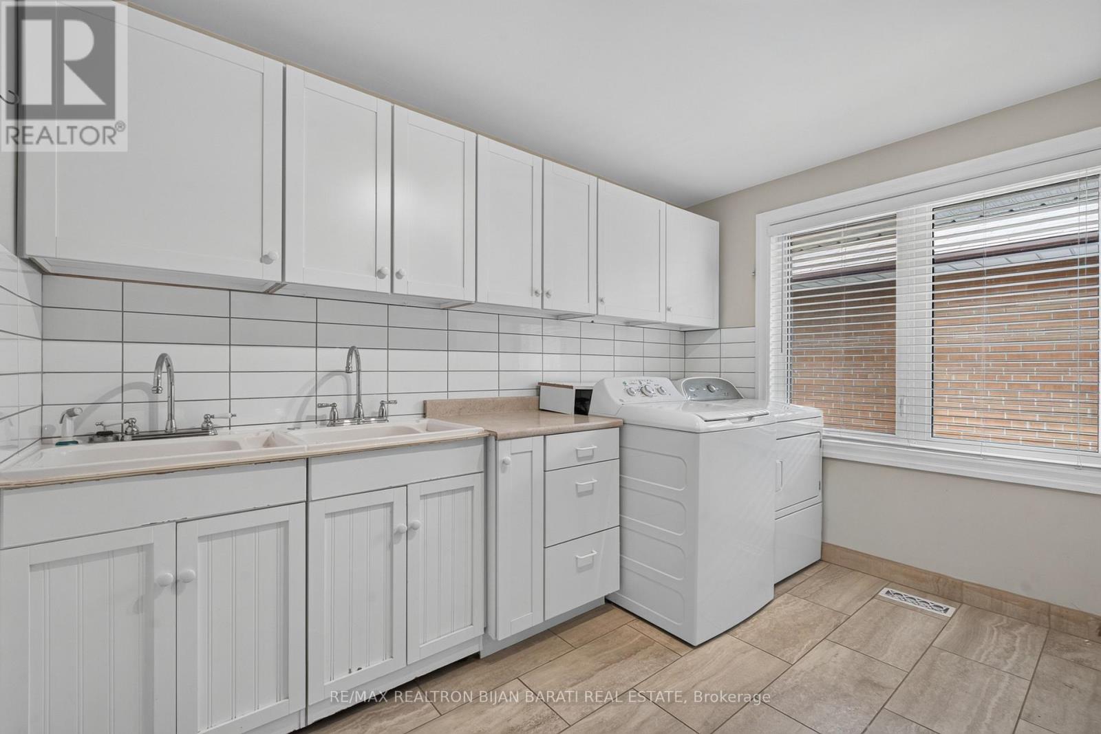 15 Revcoe Drive, Toronto, Ontario  M2M 2B9 - Photo 27 - C13463426