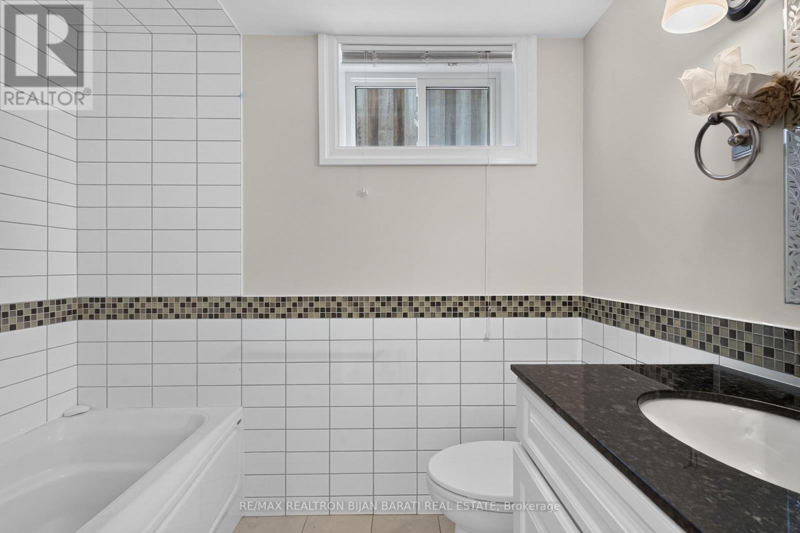 15 Revcoe Drive, Toronto, Ontario  M2M 2B9 - Photo 44 - C13463426