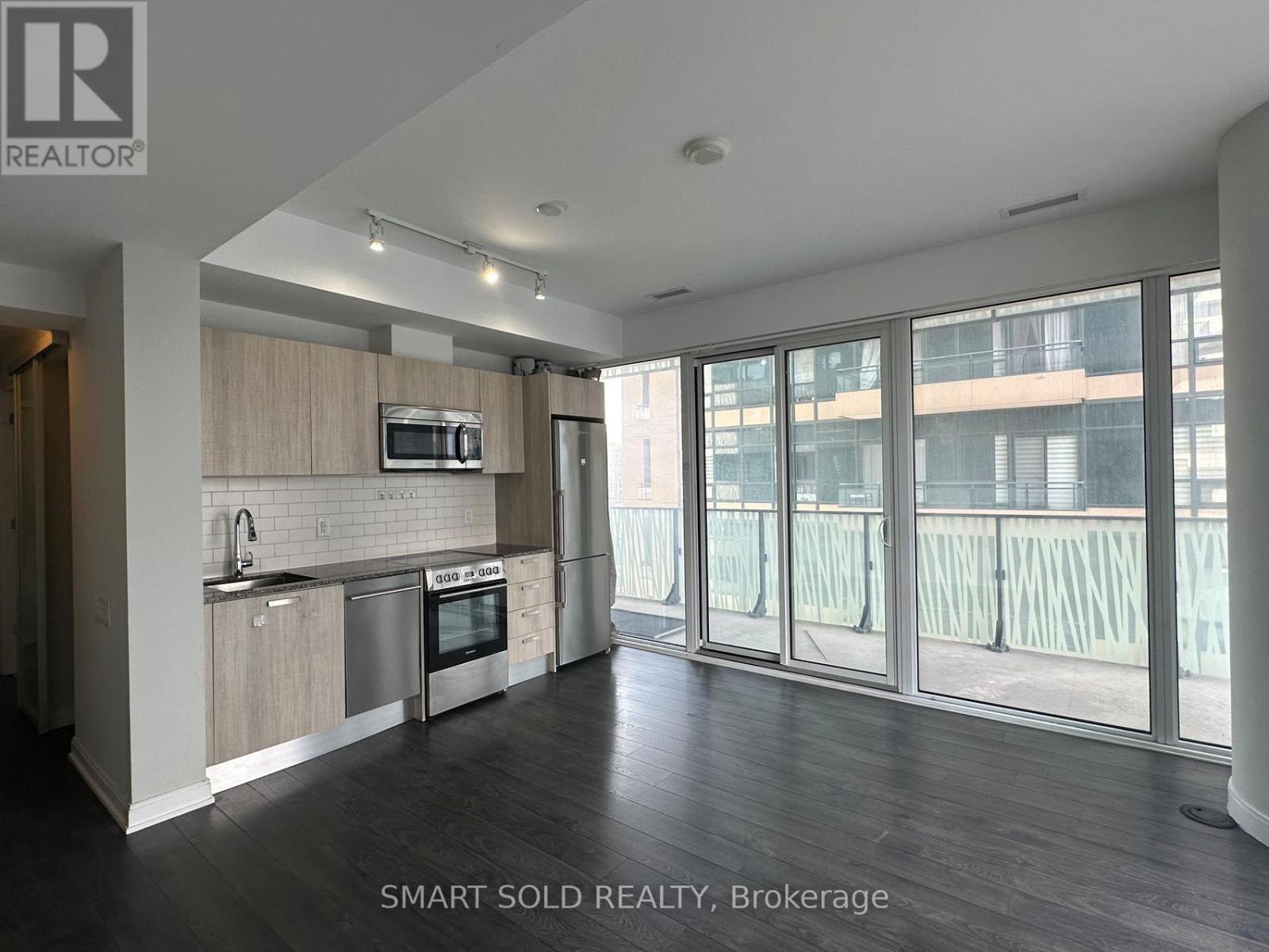 1907 - 42 Charles Street E, Toronto, Ontario  M4Y 0B7 - Photo 2 - C13463440