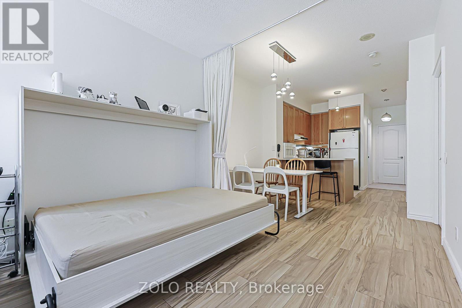 804 - 555 Yonge Street, Toronto, Ontario  M4Y 3A6 - Photo 12 - C13463492