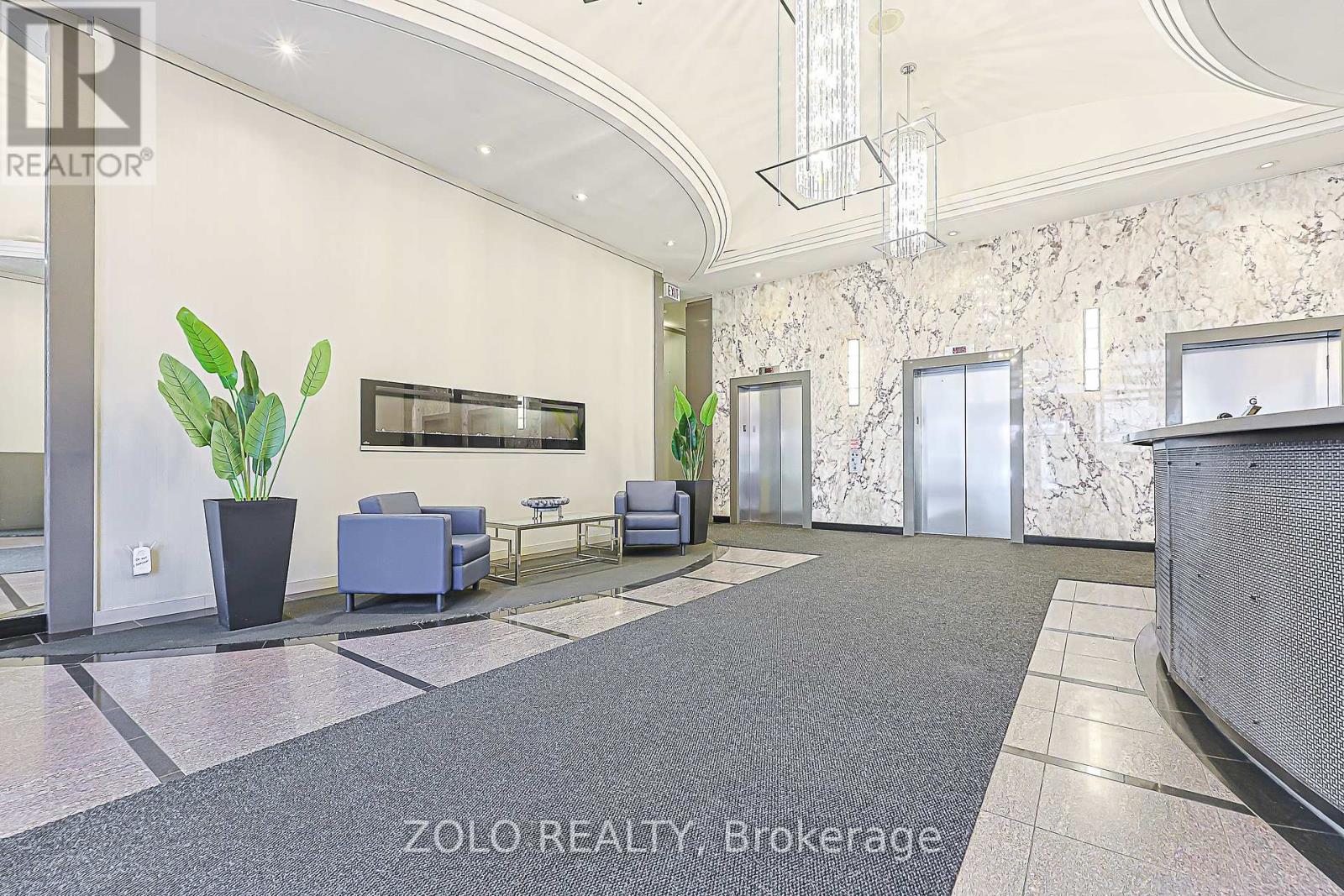 804 - 555 Yonge Street, Toronto, Ontario  M4Y 3A6 - Photo 2 - C13463492