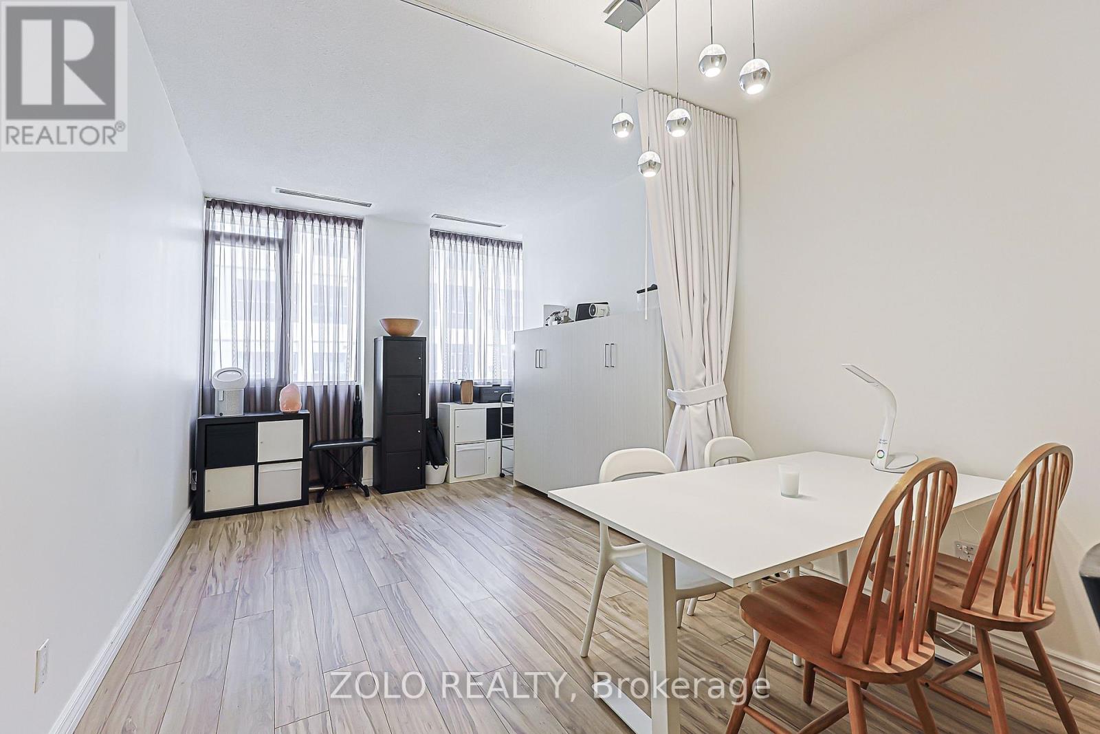 804 - 555 Yonge Street, Toronto, Ontario  M4Y 3A6 - Photo 8 - C13463492