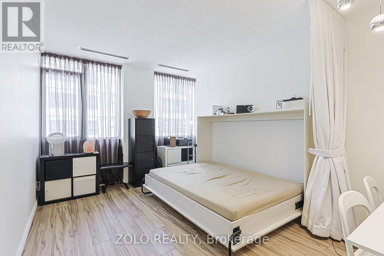 804 - 555 Yonge Street, Toronto, Ontario  M4Y 3A6 - Photo 9 - C13463492
