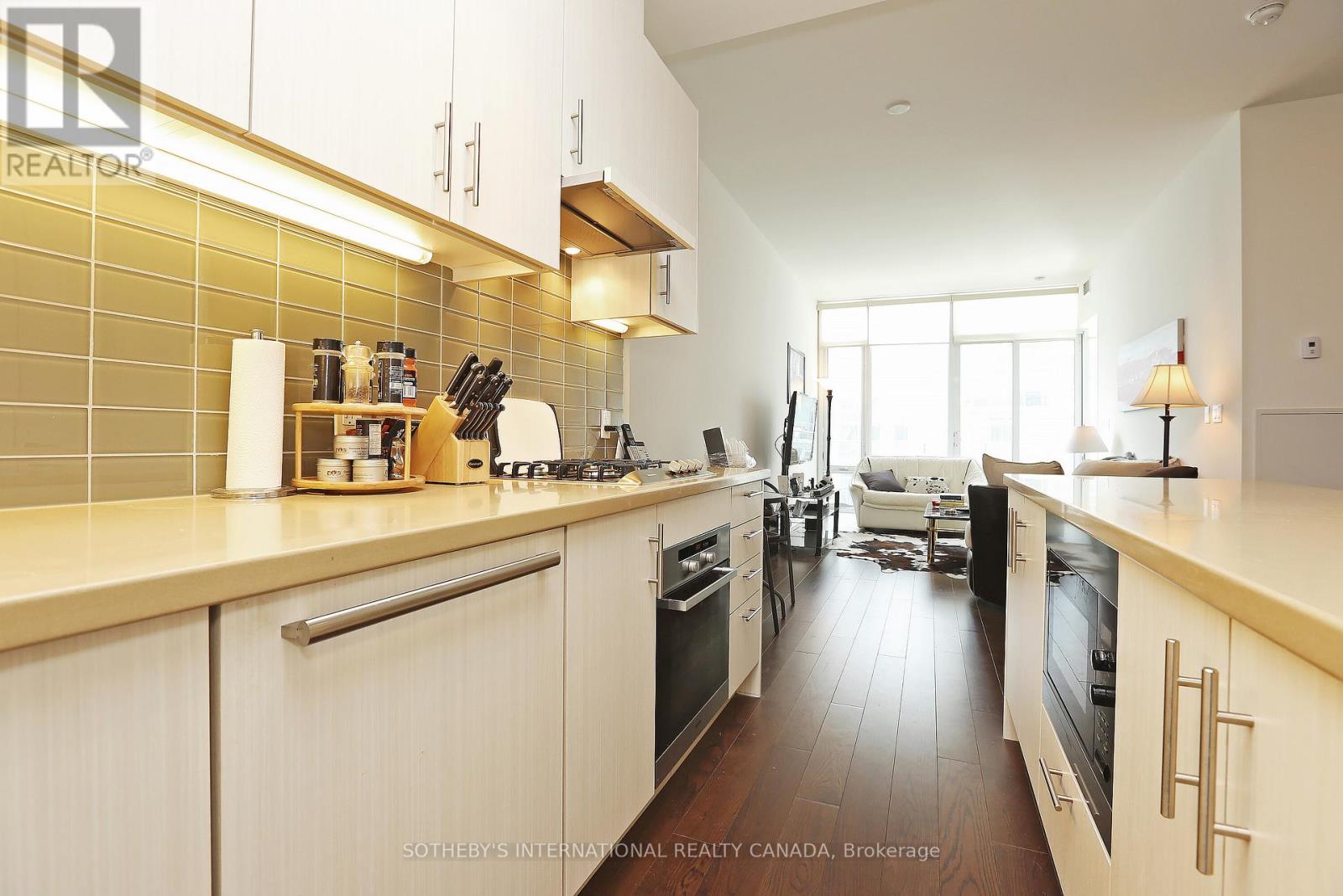 811 - 29 Queens Quay E, Toronto, Ontario  M5E 0A4 - Photo 3 - C13463532