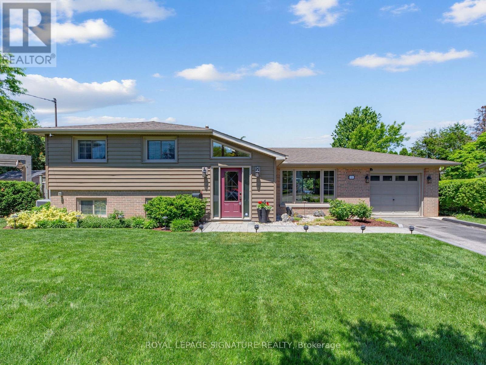 18 WILLOWOOD COURT, Toronto, Ontario