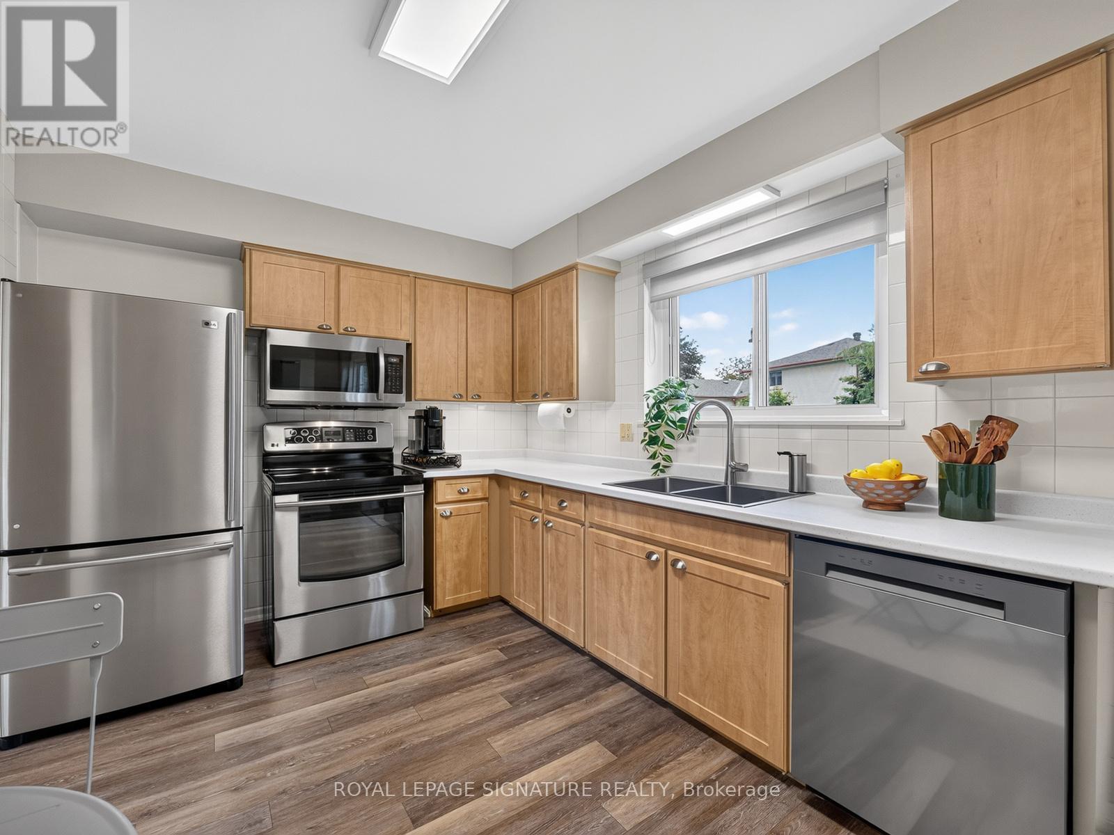18 Willowood Court, Toronto, Ontario M2J 2M3 - Photo 16 - C13463648