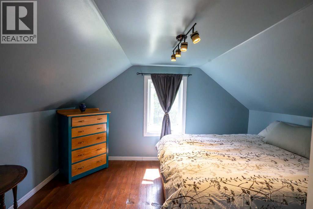 2000, 2 Avenue, Dickson, Alberta  T4G 0K8 - Photo 21 - A2289269