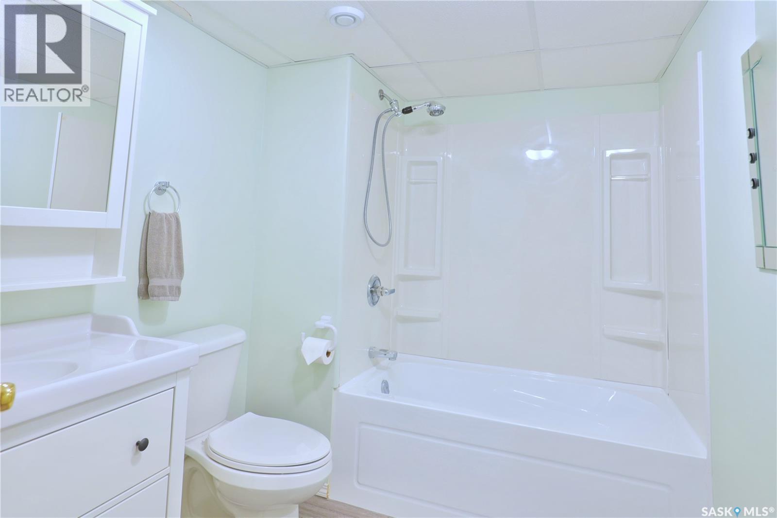 1037 Oxford Street E, Moose Jaw, Saskatchewan  S6H 7L4 - Photo 29 - SK039727