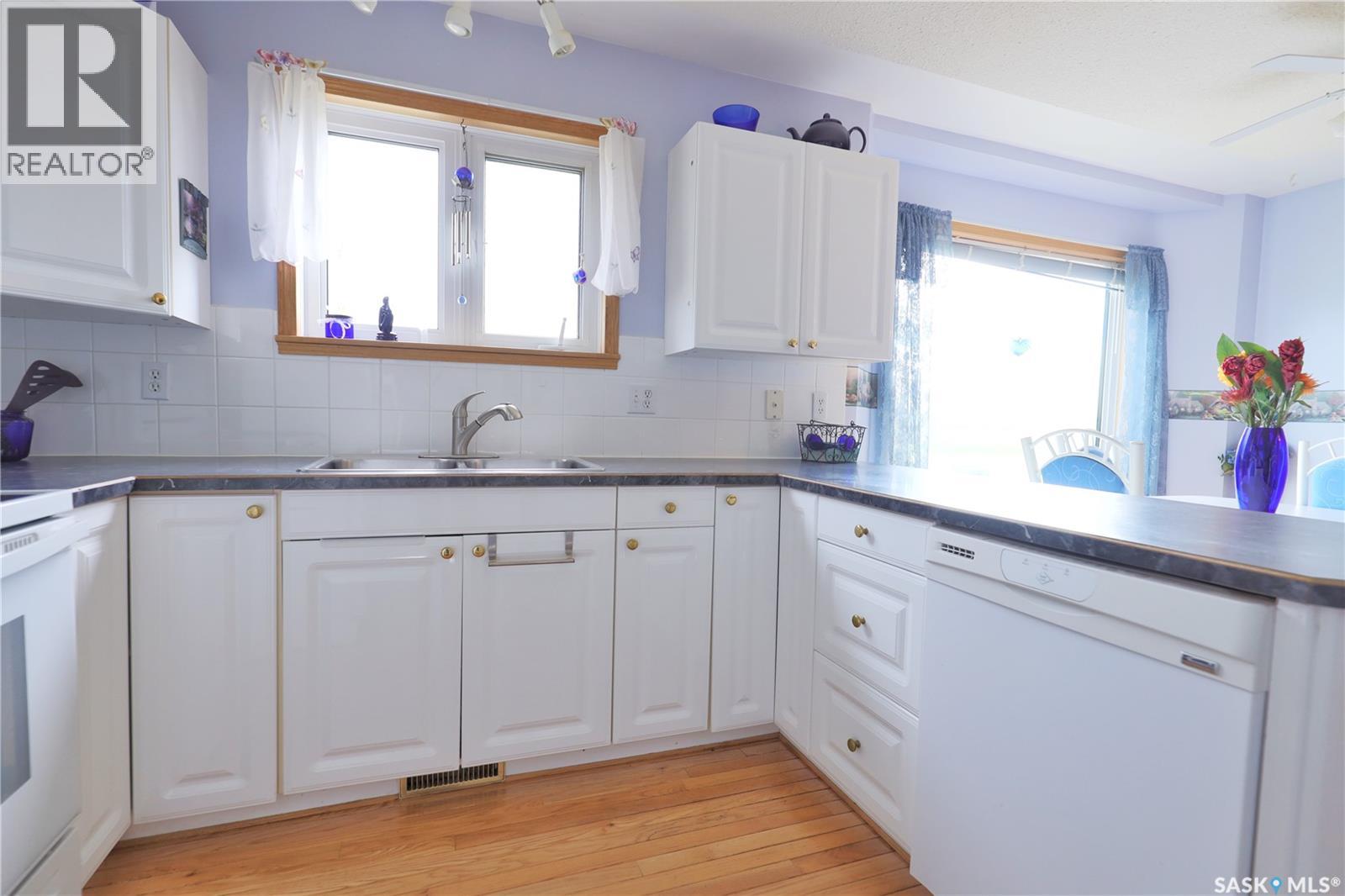 1037 Oxford Street E, Moose Jaw, Saskatchewan  S6H 7L4 - Photo 12 - SK039727