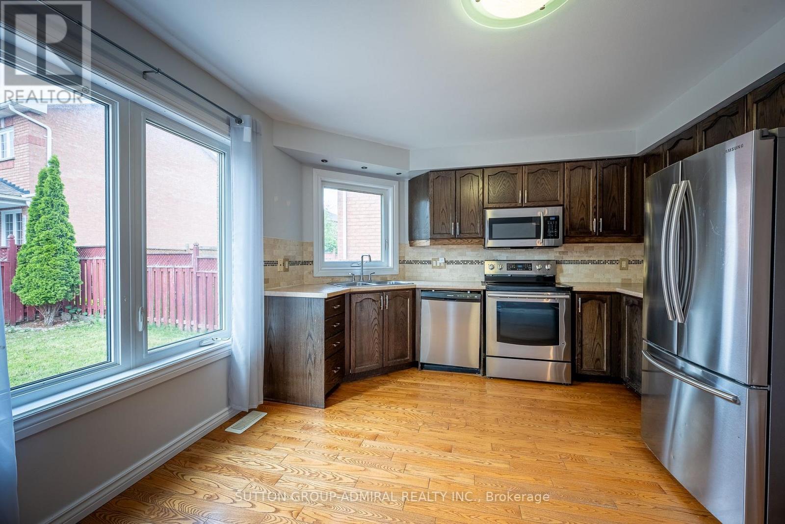 120 Widgeon Street, Barrie (Painswick South), Ontario  L4N 8W4 - Photo 11 - S13463544