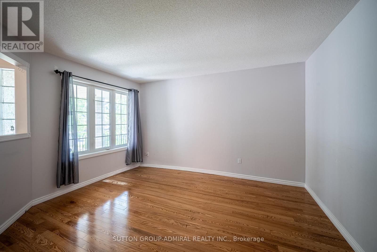 120 Widgeon Street, Barrie (Painswick South), Ontario  L4N 8W4 - Photo 5 - S13463544