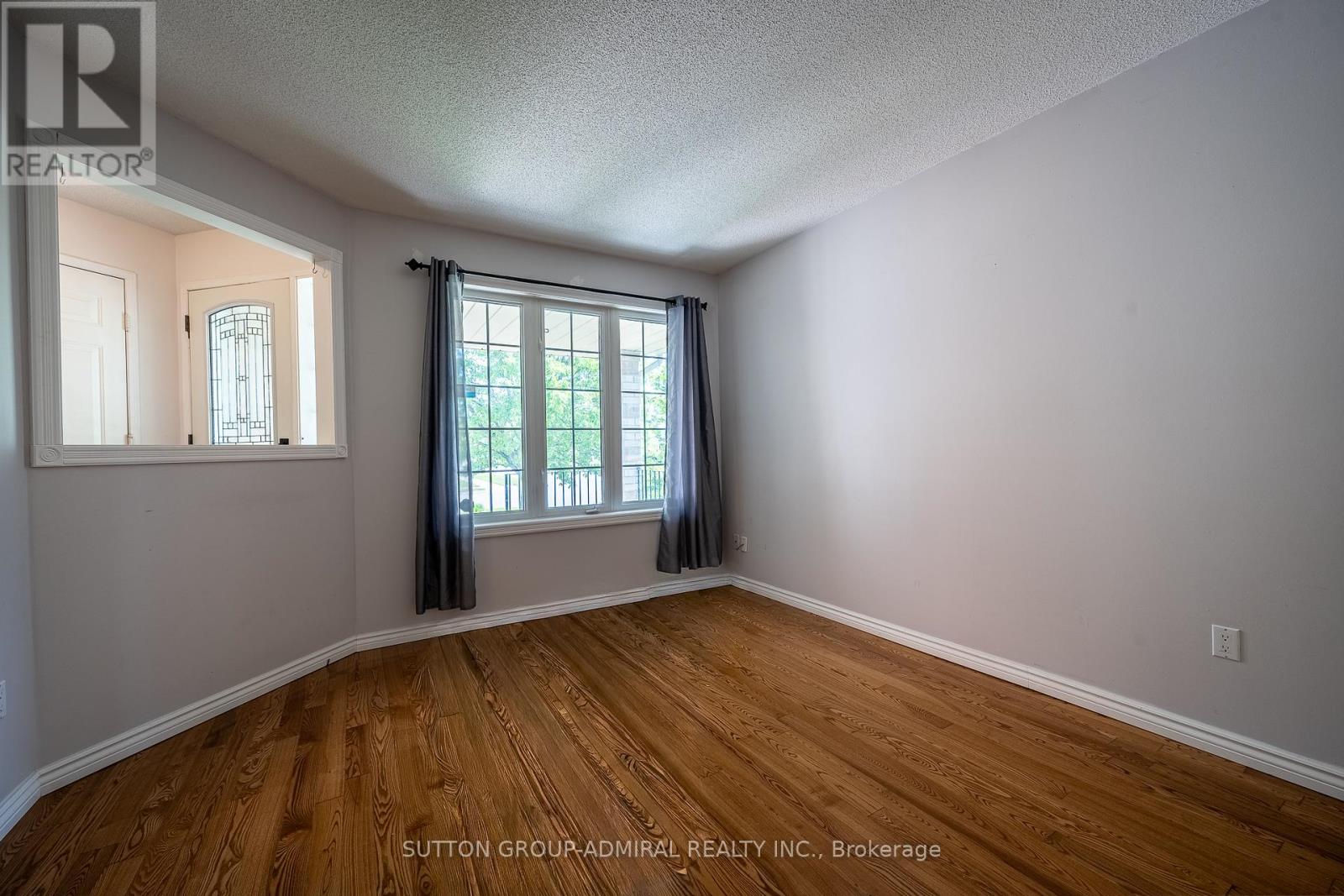 120 Widgeon Street, Barrie (Painswick South), Ontario  L4N 8W4 - Photo 6 - S13463544