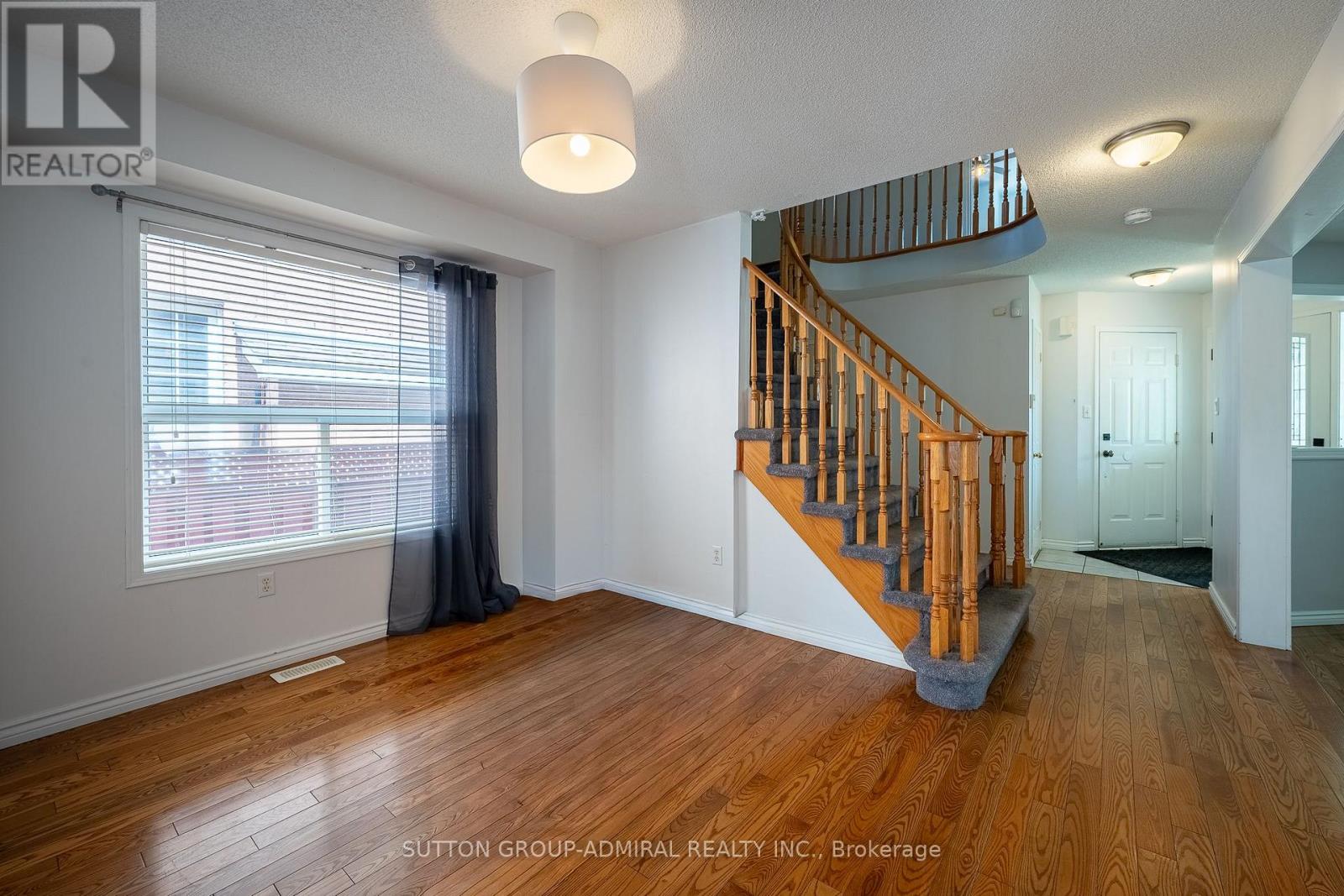 120 Widgeon Street, Barrie (Painswick South), Ontario  L4N 8W4 - Photo 8 - S13463544