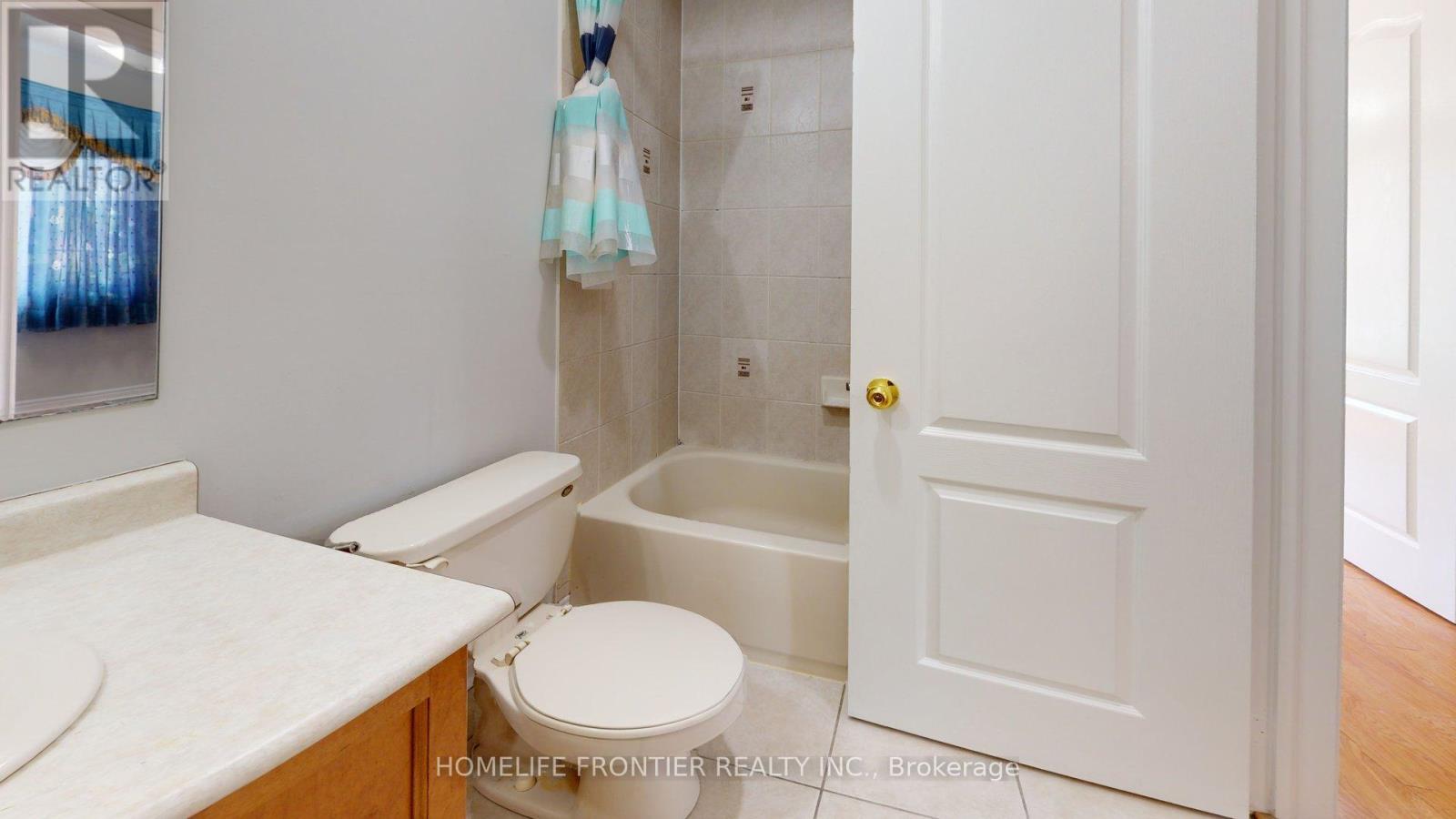 25 Rocky Point Crescent, Brampton, Ontario  L6V 4R7 - Photo 17 - W13144414