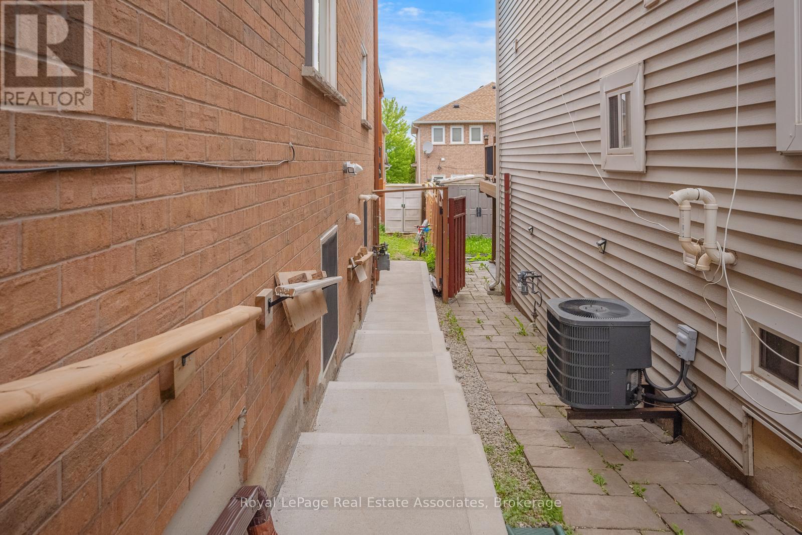 49 Tiller Trail, Brampton, Ontario  L6X 4R6 - Photo 32 - W13463374