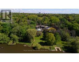 1510 PINETREE CRESCENT, Mississauga, Ontario
