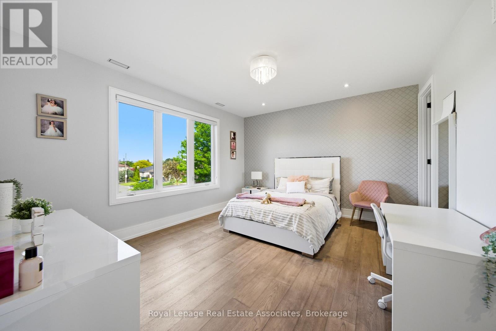 14 Joyce Parkway, Toronto, Ontario  M6B 2S9 - Photo 33 - W13429610