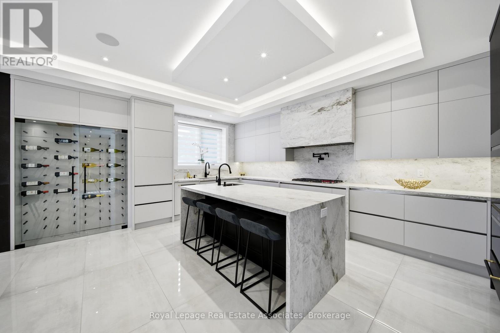 14 Joyce Parkway, Toronto, Ontario  M6B 2S9 - Photo 5 - W13429610