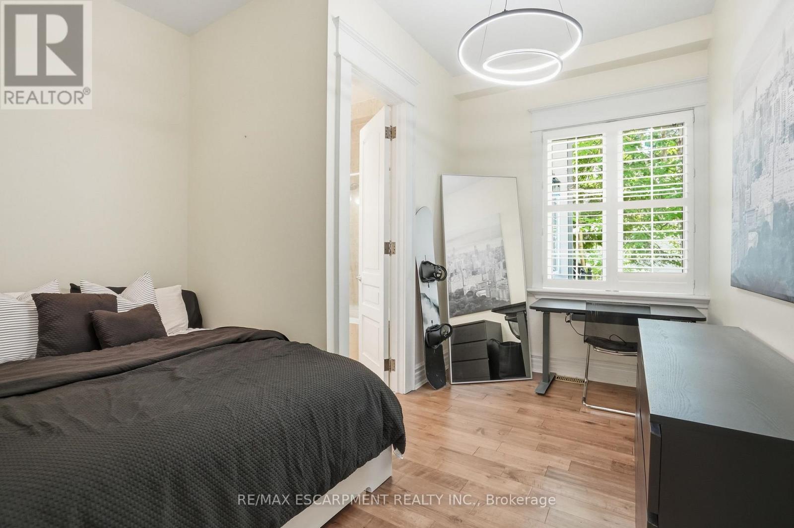 1320 Woodland Avenue, Mississauga, Ontario L5G 2X9 - Photo 23 - W13463404