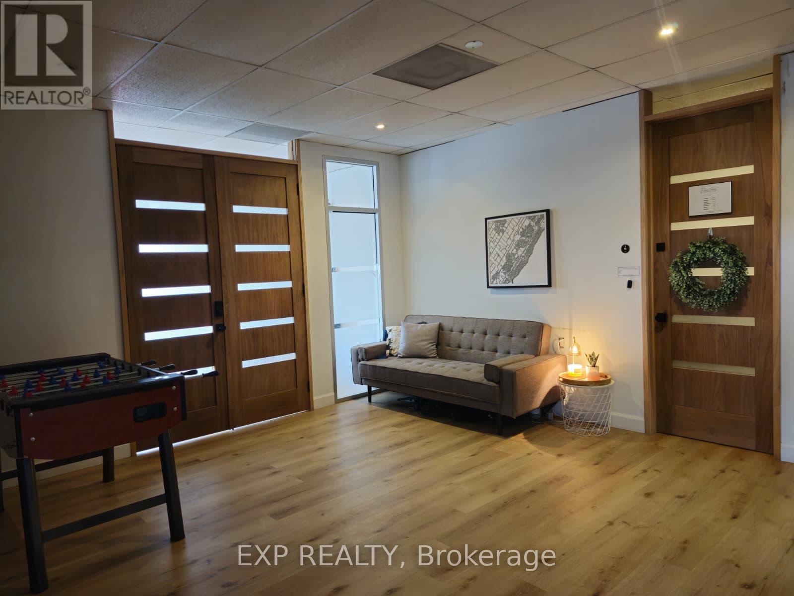 200 - 534 Brant Street, Burlington, Ontario  L7R 2G8 - Photo 10 - W13463500