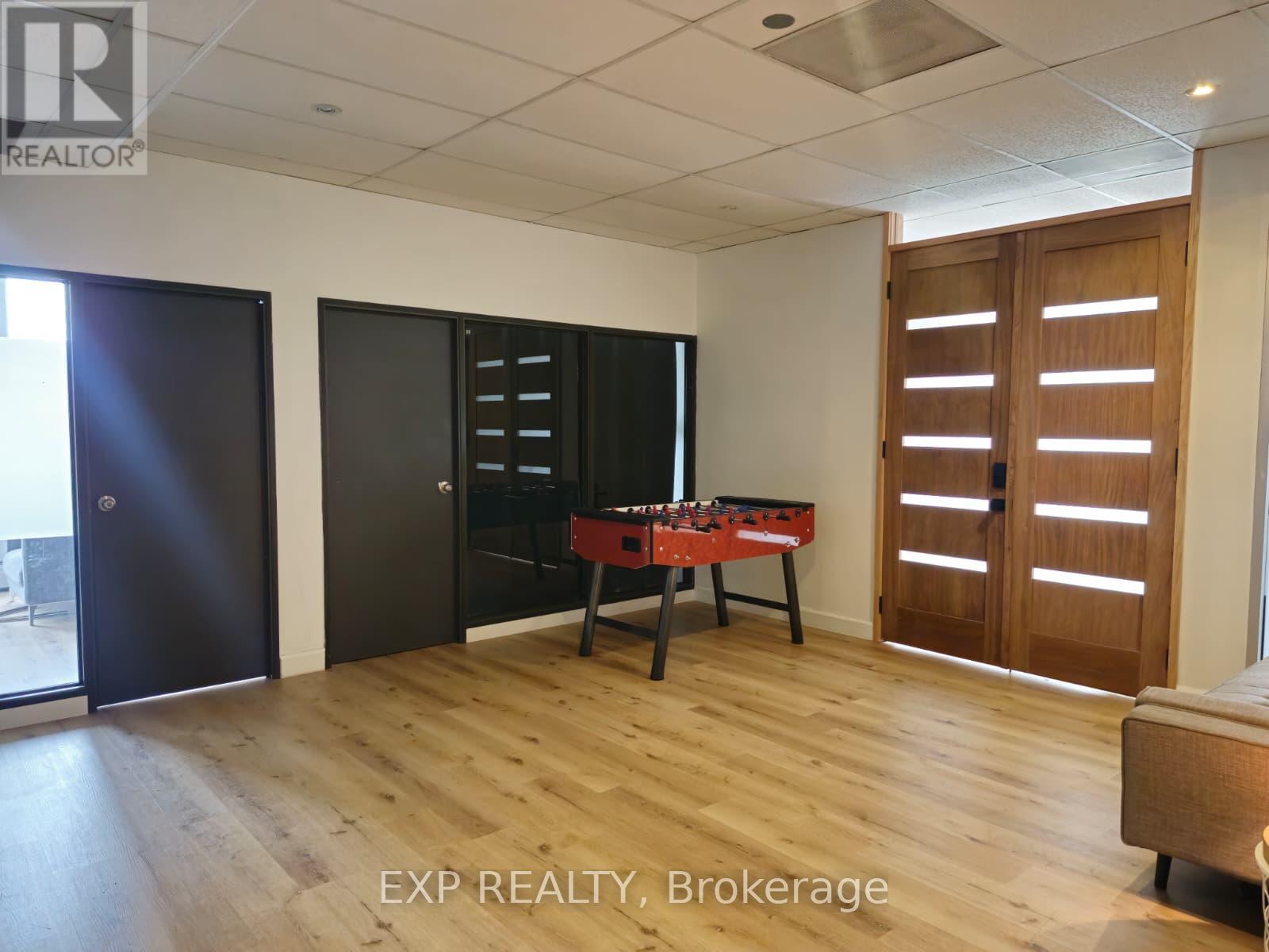 200 - 534 Brant Street, Burlington, Ontario  L7R 2G8 - Photo 8 - W13463500