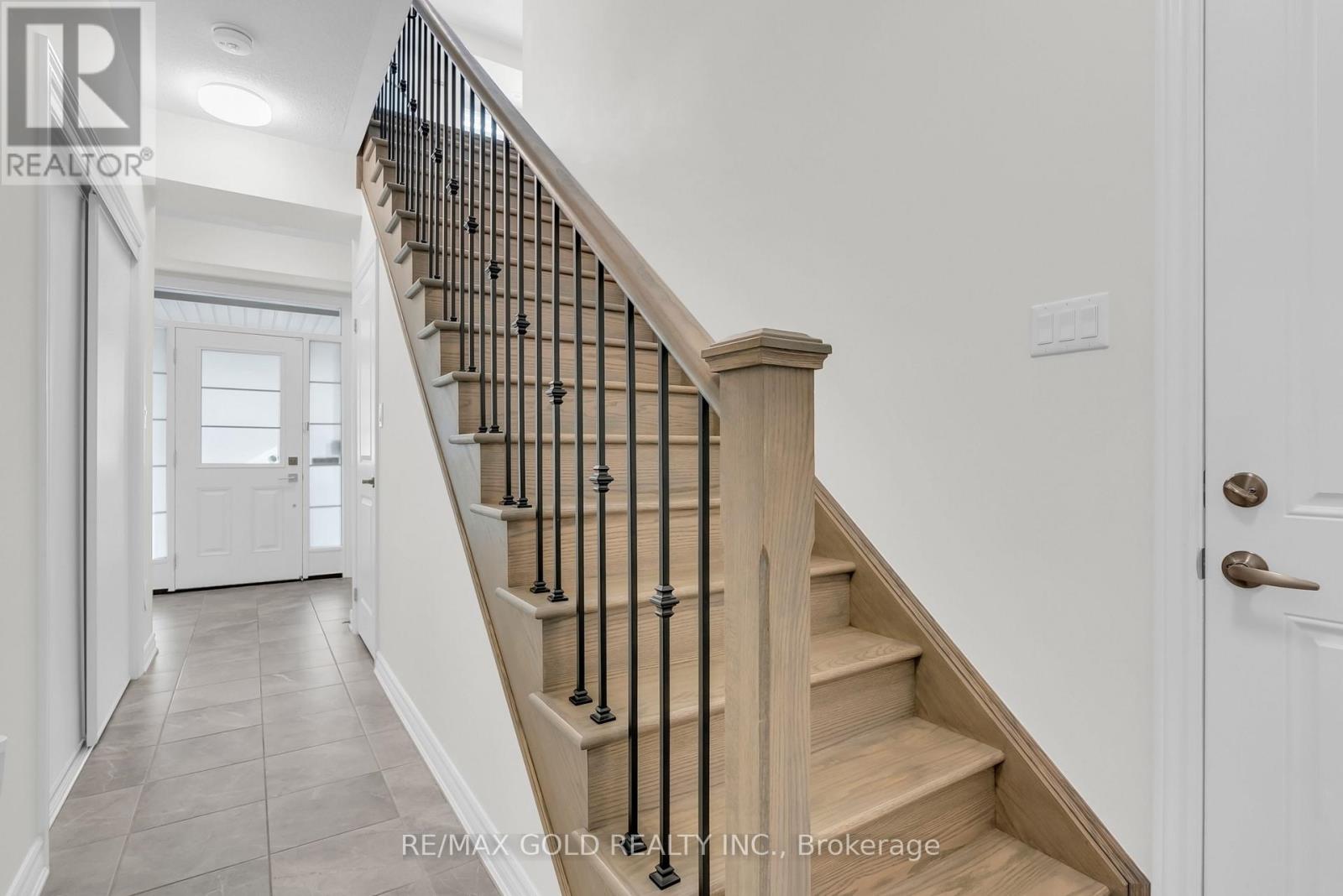 1250 Restivo Lane, Milton, Ontario  L9T 2X5 - Photo 6 - W13463670