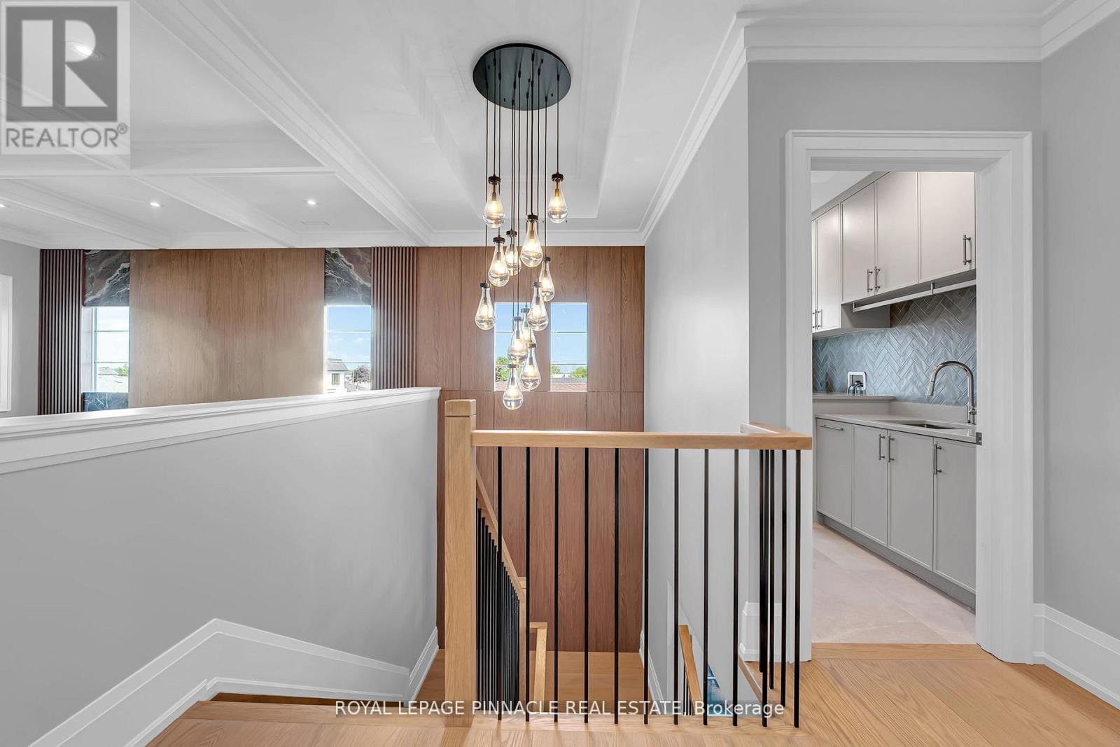 383 Southview Road, Oakville, Ontario L6K 2P7 - Photo 19 - W13463686