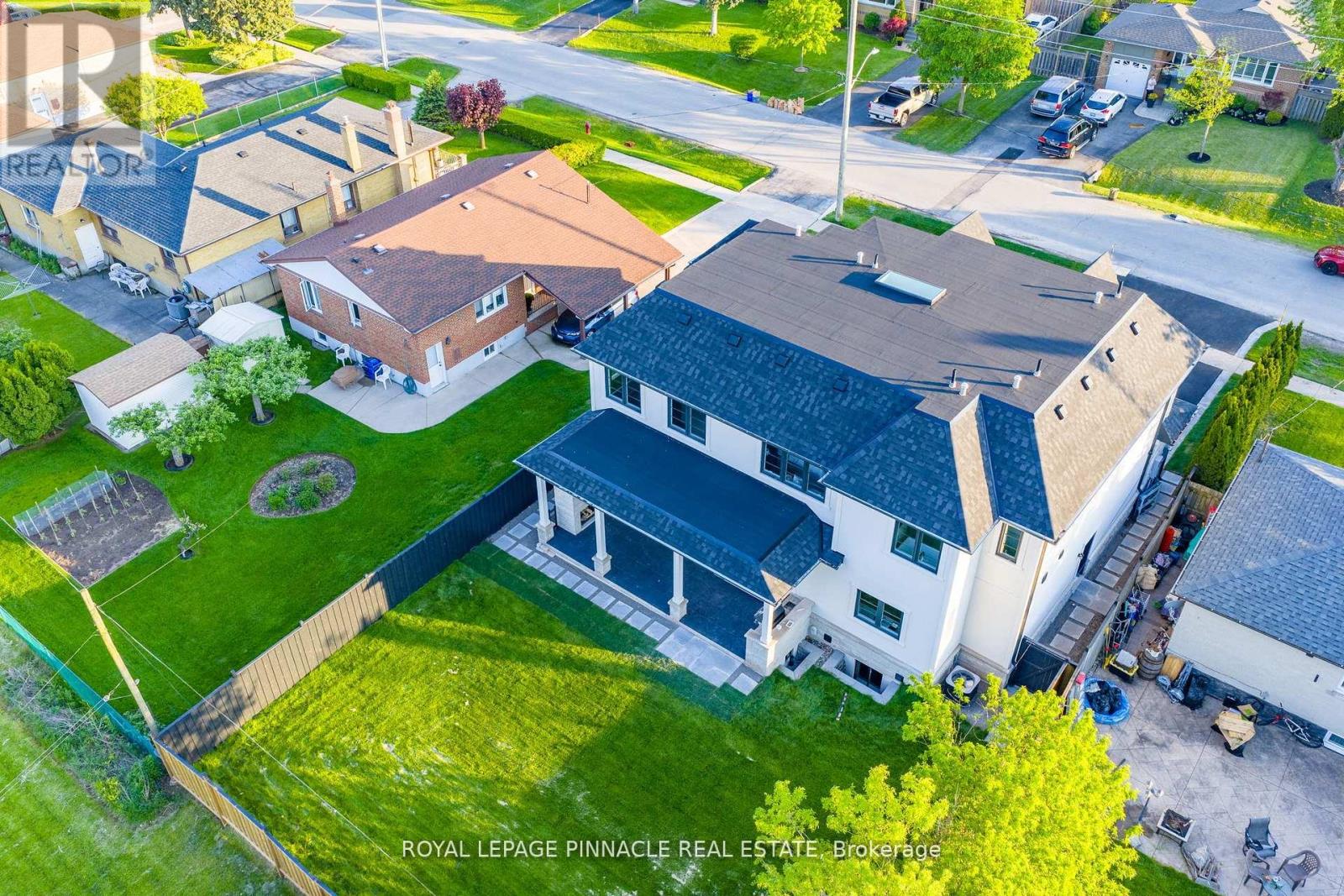 383 Southview Road, Oakville, Ontario L6K 2P7 - Photo 48 - W13463686