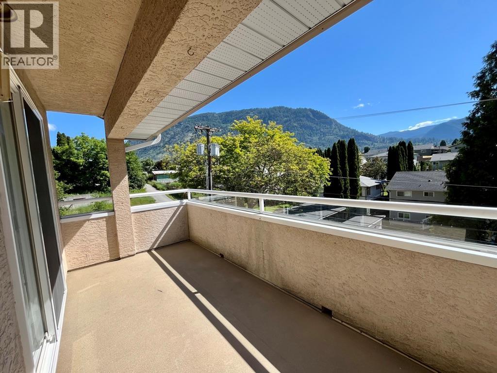 6-573 10th Ave Castlegar 10th Avenue Unit# 6, Castlegar, British Columbia  V1N 1K6 - Photo 18 - 10391841