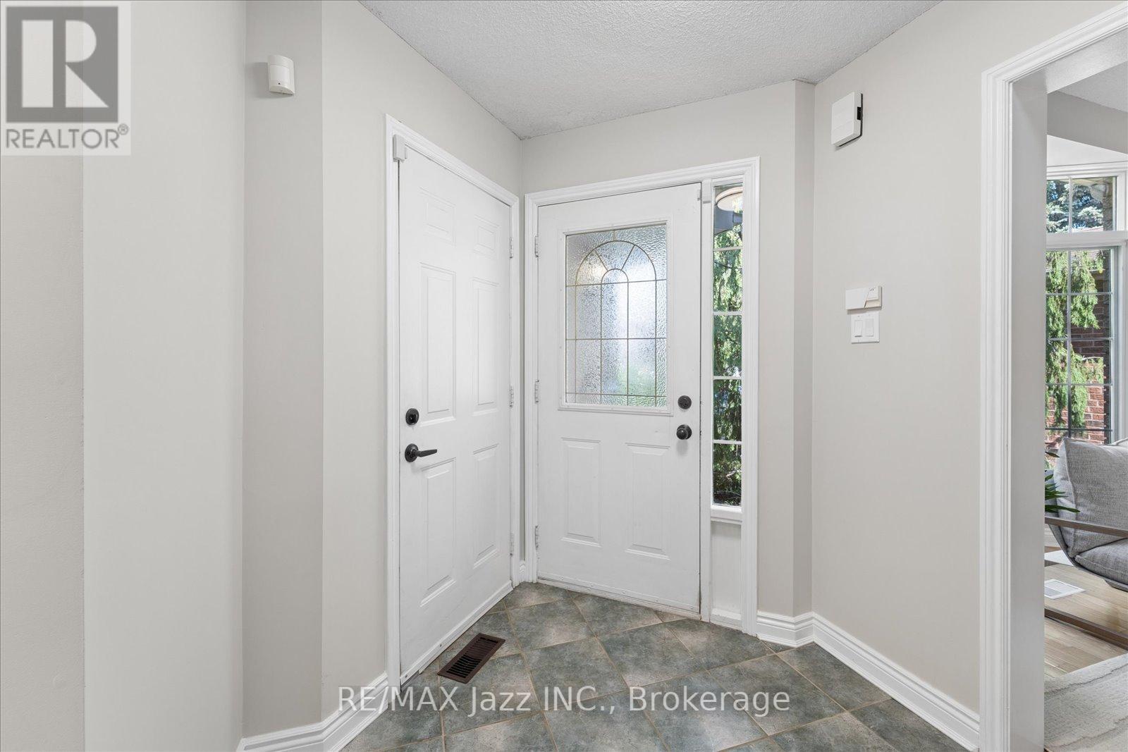 63 Bonnycastle Drive, Clarington, Ontario  L1C 4S8 - Photo 2 - E13463810