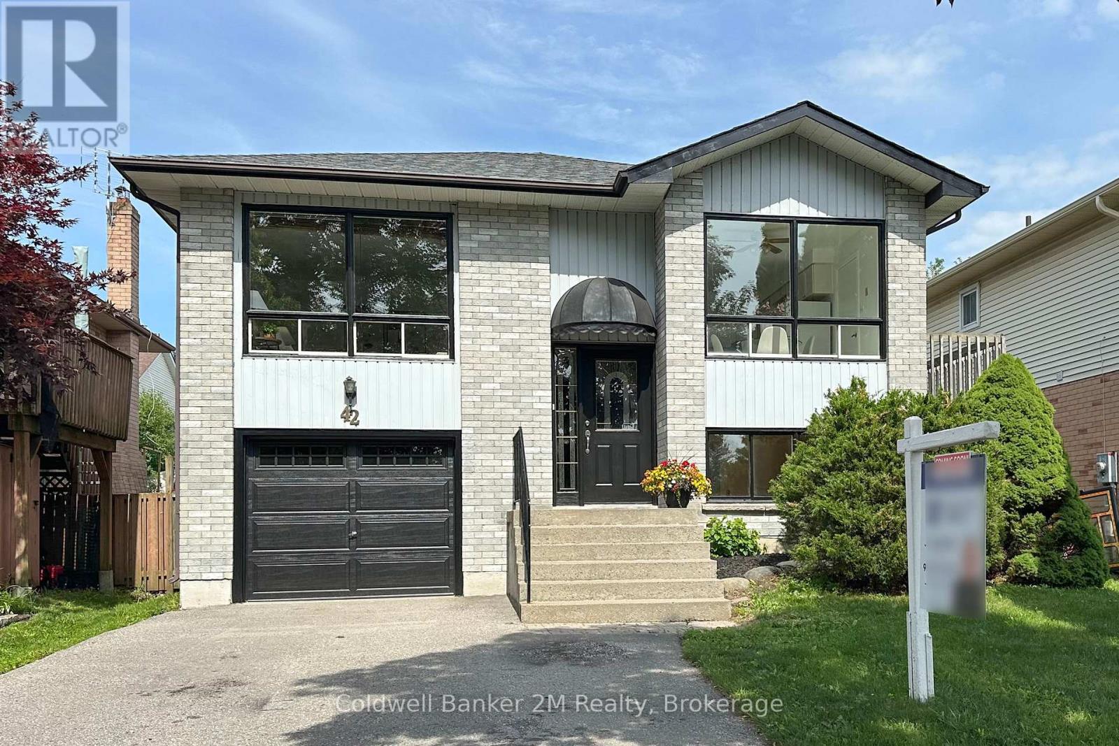 42 Kintyre Street, Clarington, Ontario  L1E 2E4 - Photo 2 - E13463922