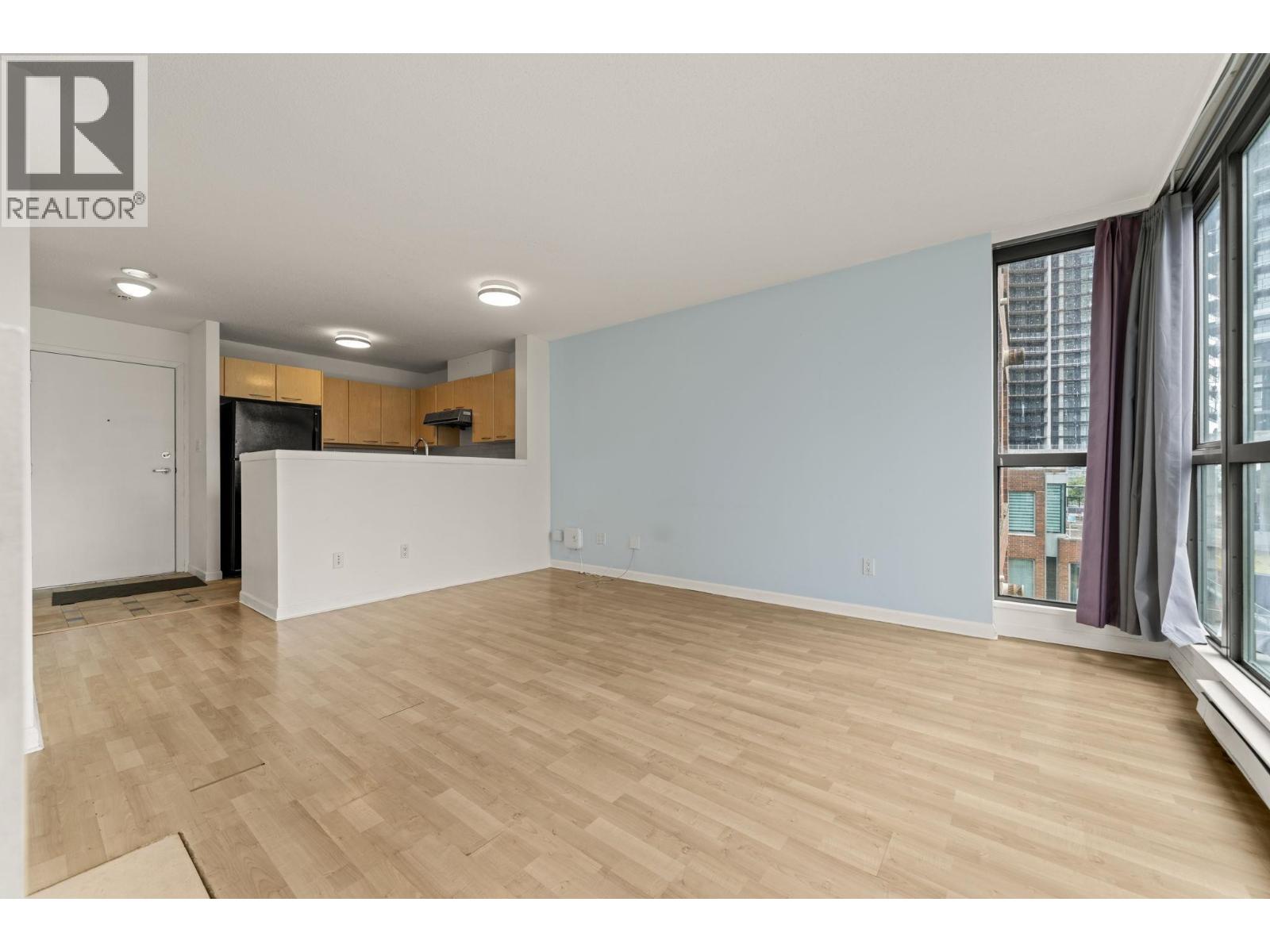 902 4888 Hazel Street, Burnaby, British Columbia  V3E 3N2 - Photo 6 - R3124098