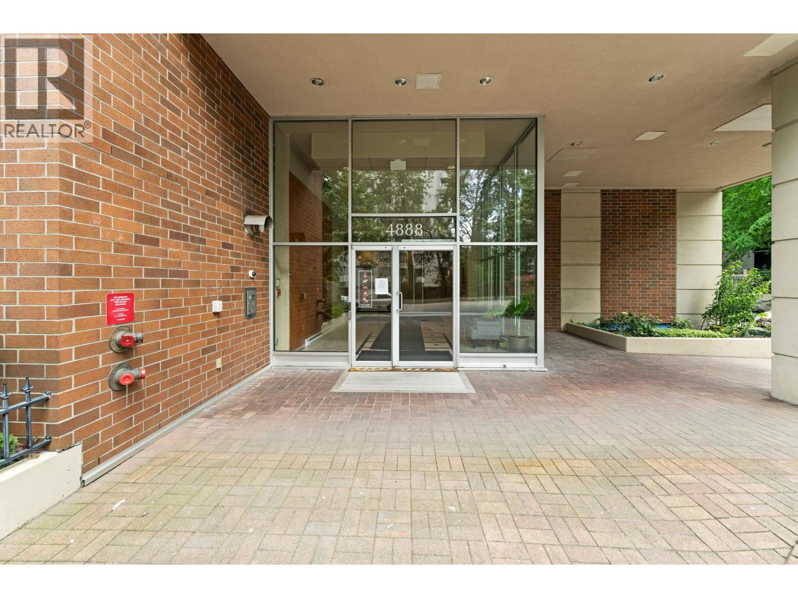902 4888 Hazel Street, Burnaby, British Columbia  V3E 3N2 - Photo 2 - R3124098