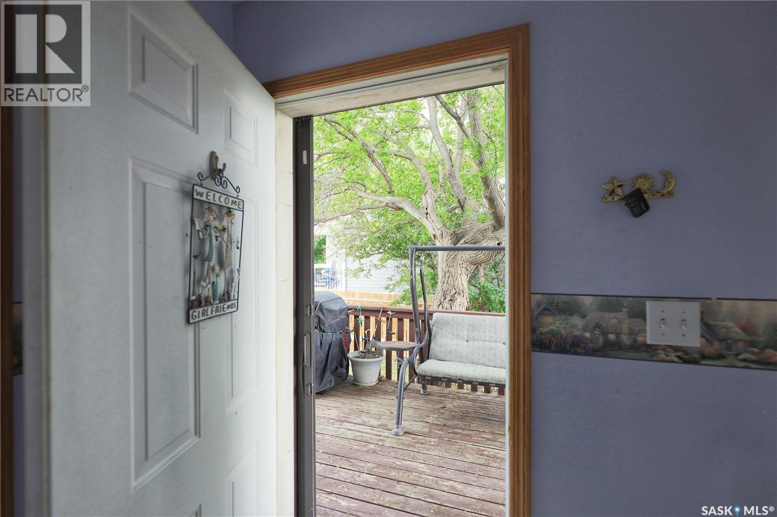 1037 Oxford Street E, Moose Jaw, Saskatchewan  S6H 7L4 - Photo 9 - SK039727