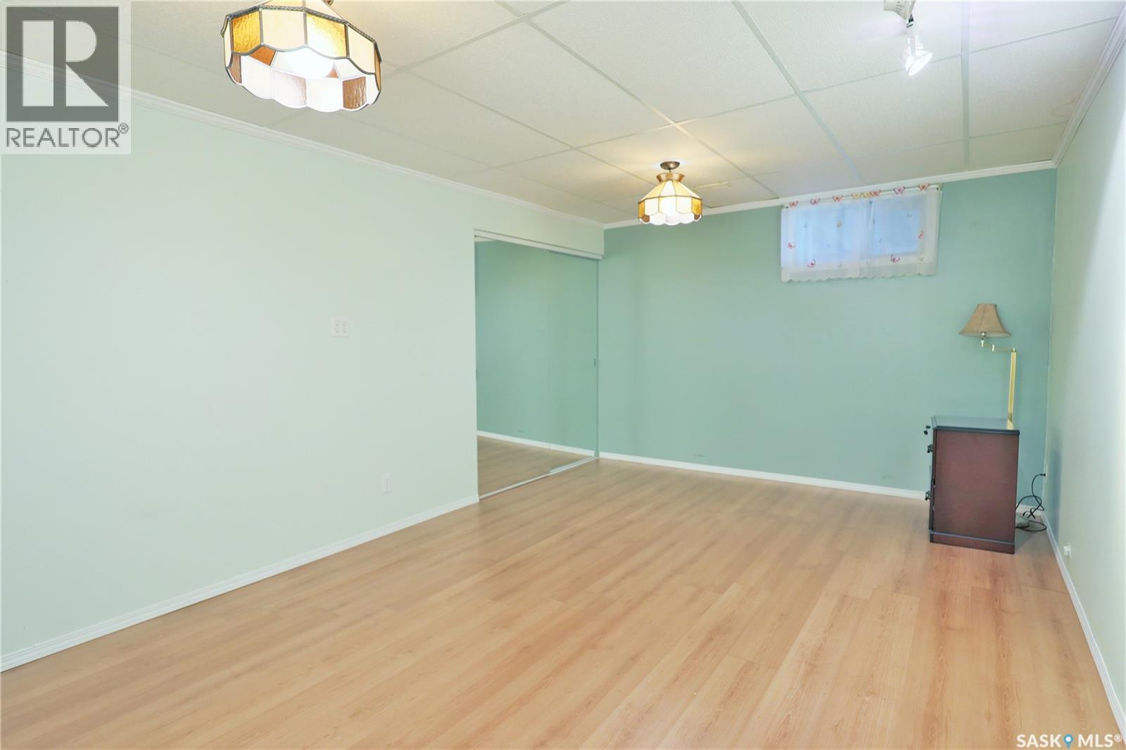 1037 Oxford Street E, Moose Jaw, Saskatchewan  S6H 7L4 - Photo 33 - SK039727