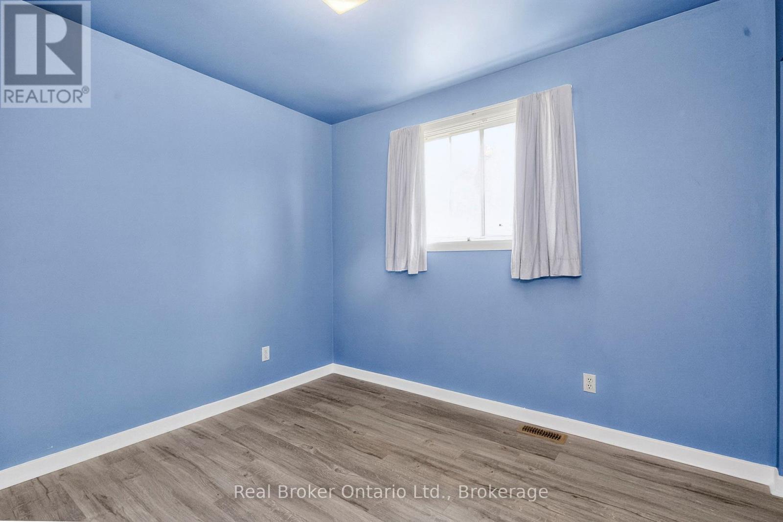 531 Seventh Avenue, Tay (Port Mcnicoll), Ontario  L0K 1R0 - Photo 10 - S13463986