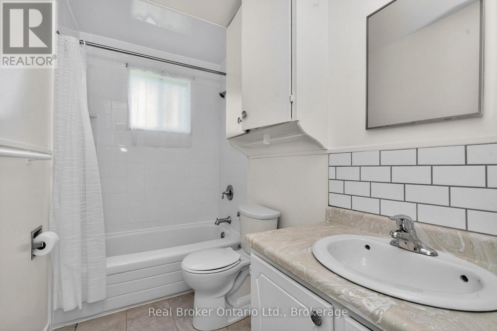 531 Seventh Avenue, Tay (Port Mcnicoll), Ontario  L0K 1R0 - Photo 13 - S13463986