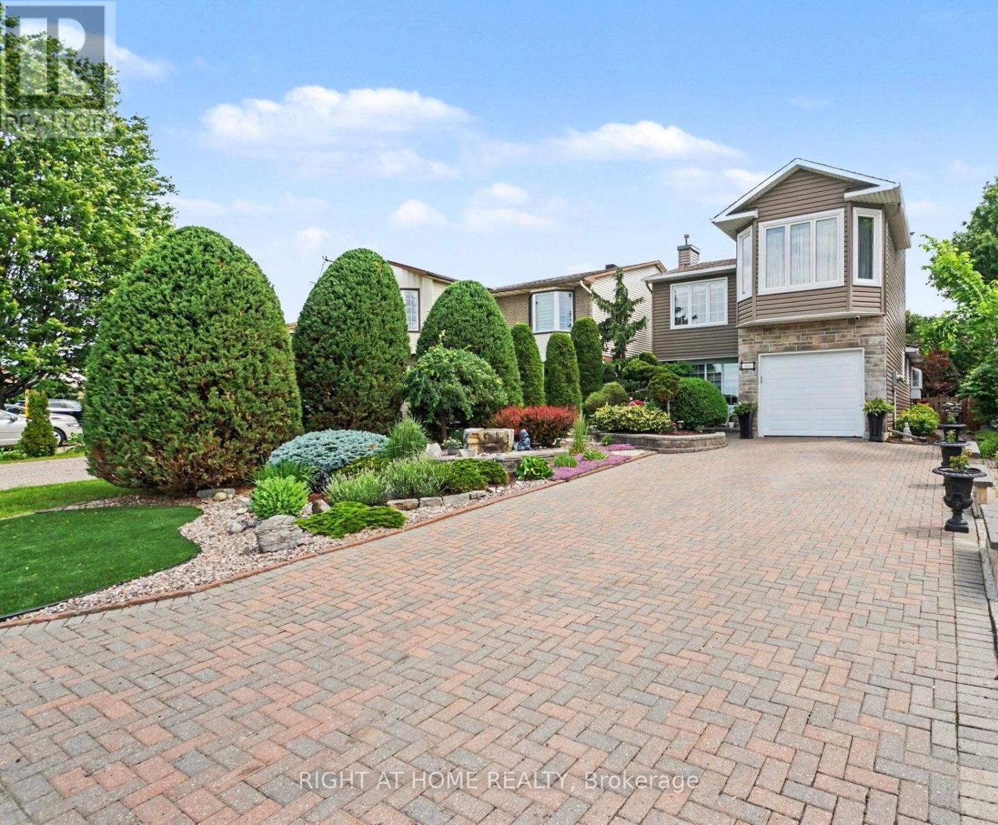 1484 Meadowbrook Road, Ottawa, Ontario  K1B 5C3 - Photo 2 - X13463858