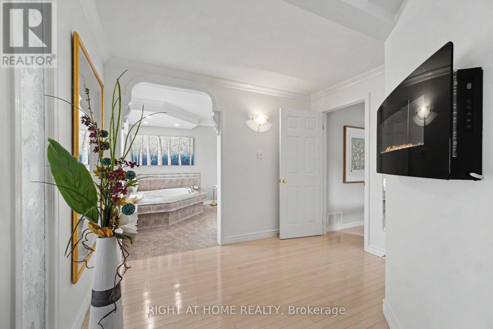 1484 Meadowbrook Road, Ottawa, Ontario  K1B 5C3 - Photo 22 - X13463858