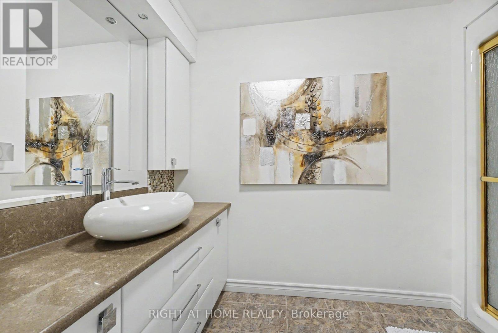 1484 Meadowbrook Road, Ottawa, Ontario  K1B 5C3 - Photo 26 - X13463858