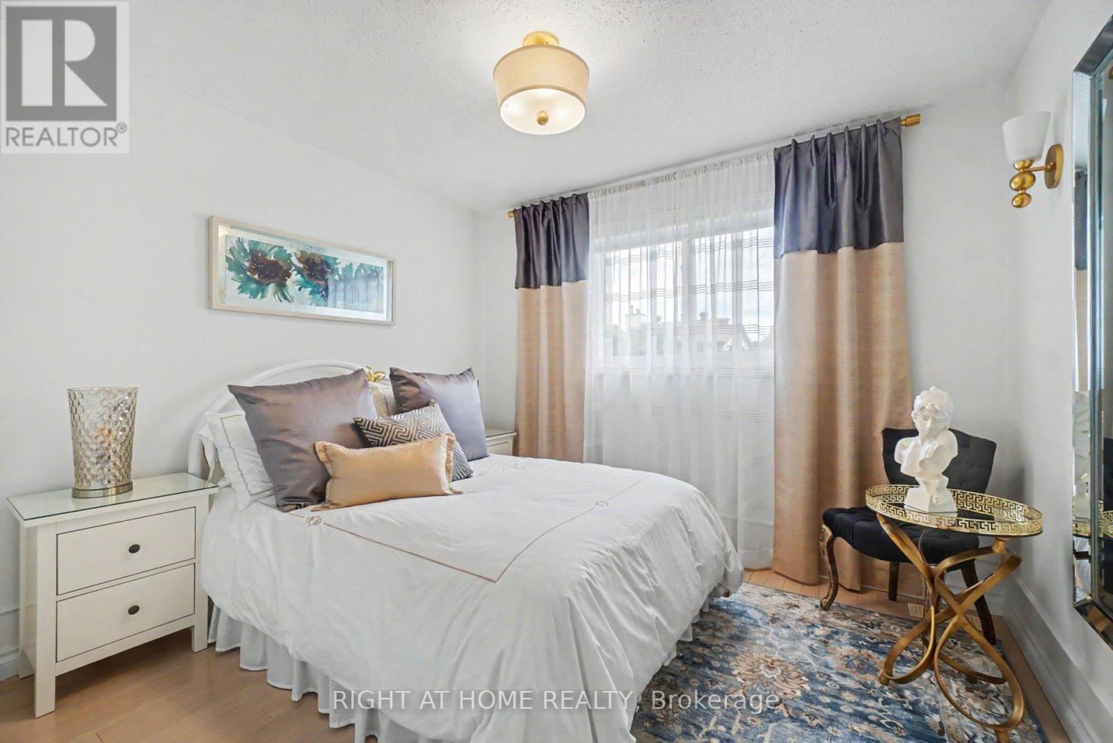 1484 Meadowbrook Road, Ottawa, Ontario  K1B 5C3 - Photo 30 - X13463858